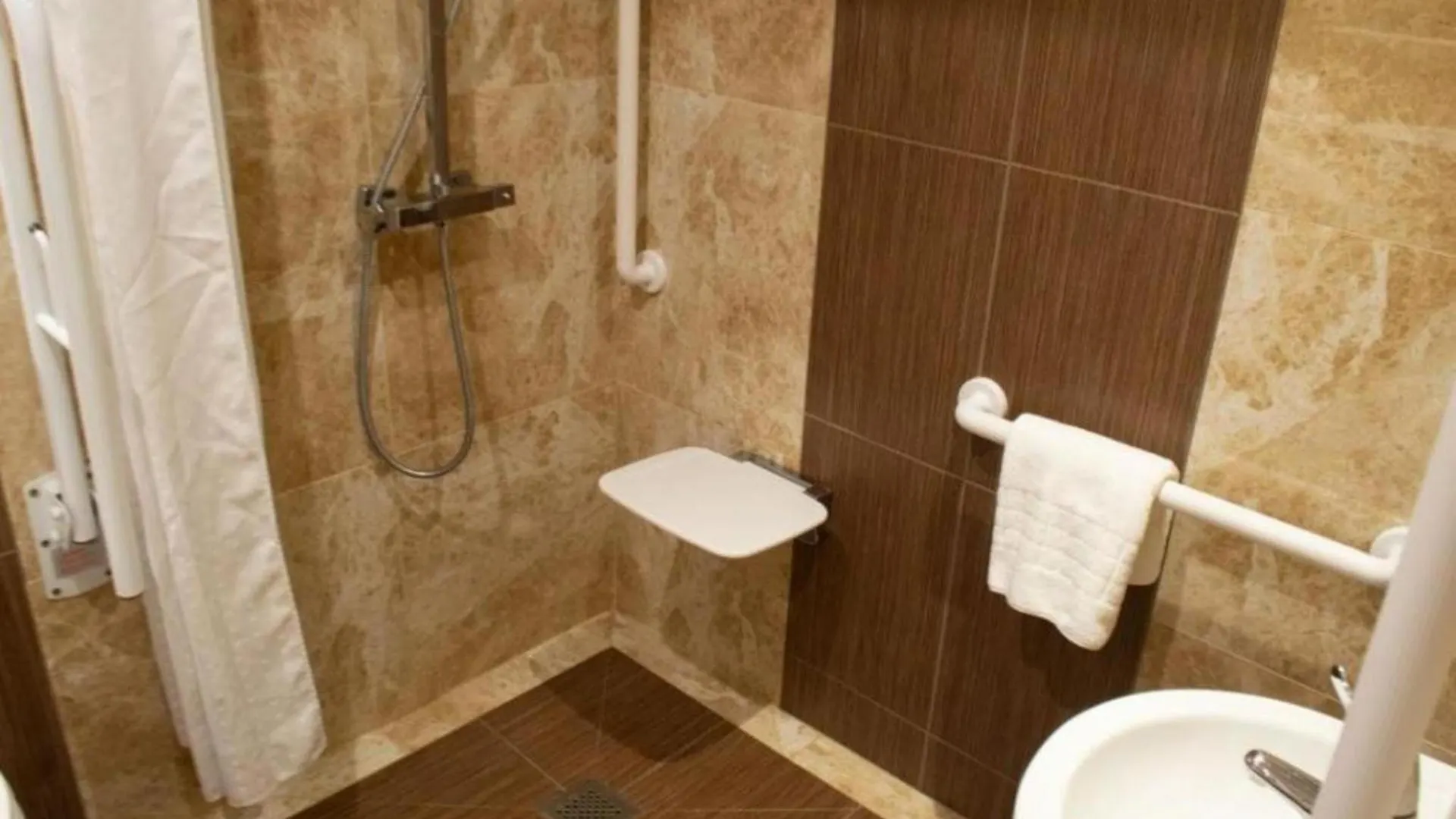 Tong Park Hotel 4*, Tong (West Yorkshire) United Kingdom
